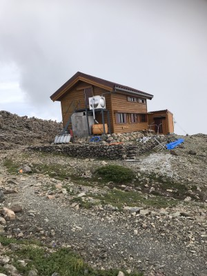 赤石避難小屋